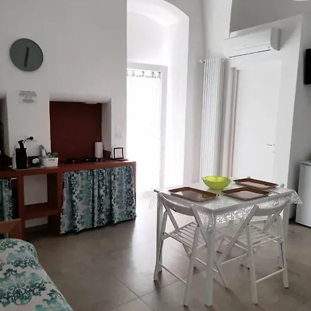 Angolo Manzoni 14 Apartment *
